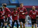 harry-maguire-kedua-dari-kanan-yang-dapat-memulai-pertandingan-melawan-aston-villa.jpg