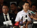 hary-tanoesoedibjo-laporkan-jaksa-agung-ke-bareskrim_20160205_165704.jpg
