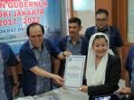 hasnaeni-mischa-moein-wanita-emas_20160523_030256.jpg
