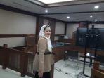 hasnaeni-moein-alias-wanita-emas-di-pengadilan-tipikor.jpg