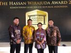 hassan-wirajuda-award-2017-nih2_20171220_145845.jpg