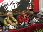 hasto-dan-agus-nih3_20180713_145838.jpg