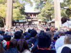 hatsumode-di-kuil-meiji-jingu.jpg