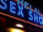 helal-sex-shop_20150421_154322.jpg