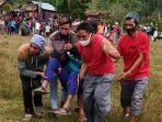 Helikopter BNPB Evakuasi Warga Sakit yang Terisolir Akibat Gempa Sulbar