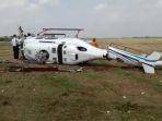 helikopter-tipe-bell-429-pk-caw-terguling-di-ujung-landasan-bandara-budiarto.jpg