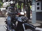 helm-ariel-noah-naik-motor-suzuki-shogun-bikin-pangling.jpg