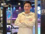 Terlihat Muda di Usia 50 Tahun, Hendra Hartolo Bagikan Tipsnya