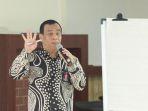 hendri-paruhuman-lubis-usai-memberikan-materi.jpg