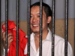 hengki-kawilarang-sidang-perdana-di-pn-jaksel_20150624_111431.jpg