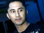 hengky-kurniawan-jarang-berkomunikasi-dengan-christy-jusung_20170217_131413.jpg