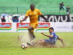 herman-dzumafo-epandi-duel-dengan-m-rio-saputro_20180125_124007.jpg