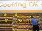 het-dihapus-minyak-goreng-kemasan-melimpah-di-supermarket_20220318_181831.jpg