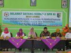 hetifah-sjaifudian-memimpin-pertemuan.jpg