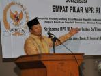 hidayat-nur-wahid-usai-memberikan_20160214_071538.jpg