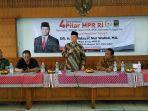hidayat-nurr-wahidd.jpg