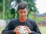 hilman-syah-kiper-keempat-psm-makassar-yang-catatkan-clean-sheet-saat-lawan-bali-united.jpg