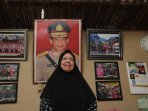hj-kordiah-tunjukkan-rumah-calon-kapolri-tito-karnavian-semasa-k_20160616_160401.jpg