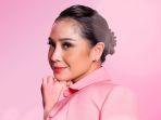 Nagita Slavina Luncurkan Single 'Bersyukurlah', Tentang Perjuangan Pasangan Cinta Arungi Kehidupan