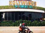 holywings-bekasi-tutup.jpg