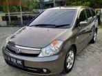 honda-stream-tersedia-dalam-pilihan-mesin-1700-cc-dan-2000-cc.jpg