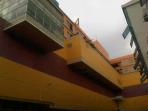 hotel-lion-and-plaza-manado-runtuh_20141115_121506.jpg