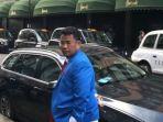 hotman-paris-di-depan-pusat-perbelanjaan-atau-mall-milik-mantan-pacar-lady-diana-dulu-harrods.jpg