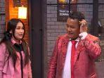 hotman-paris-hanya-bisa-garuk-kepala-saat-disindir-ayu-ting-ting-soal-honor-dari-enji.jpg