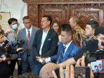 hotman-paris-protes-pajak-hiburan.jpg