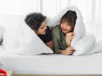 Ada 5 Teknik Foreplay yang Membuat Hubungan Suami Istri Tahan Lama