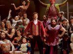 hugh-jackman-dikabarkan-sedang-garap-sekuel-dari-film-the-greatest-showman.jpg