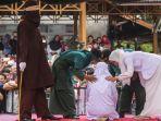 hukuman-cambuk-di-aceh_1.jpg