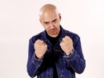 husein-alatas-luncurkan-single-biar-cinta-bicara_20150714_170451.jpg