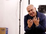 husein-alatas-luncurkan-single-biar-cinta-bicara_20150714_170705.jpg