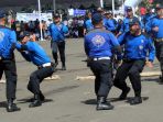 hut-satpam-melakukan-lomba-ketangkasan_20161219_143439.jpg