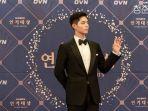 hye-jun-dalam-acara-ovn-drama-awards-record-of-youth.jpg