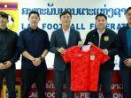 hyeok-jun-ha-diperkenalkan-sebagai-pelatih-anyar-timnas-laos.jpg