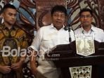 i-gede-widiade-dan-ratiyono_20171213_200956.jpg