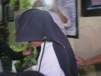 ias-pria-yang-membuat-dan-menyebar-video-adu-domba-tni-polri.jpg