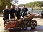 ibarat-sampah-harley-davidson-road-glide-dibuang-di-dalam-lautan.jpg