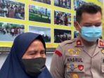 ibu-curi-ponsel-anaknya.jpg