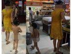 ibu-gandeng-anak-tanpa-baju.jpg