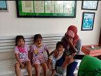 ibu-pencuri-tandan-sawit-di-rokan-hulu-riau.jpg