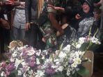 ibu-pratu-randi-suryadi-oneng-rohaeni_20180311_140317.jpg