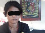 ibu-rumah-tangga-irt-tersangka-pencurian-dua-handphone-hasnia-alias-ni.jpg