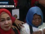 Tangisan Ibunda Pegi Setiawan setelah Hakim Bacakan Putusan Praperadilan