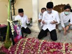 ibunda-presiden-jokowi-dimakamkan-di-solo_20200326_205742.jpg