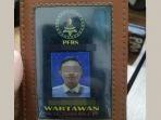 id-card-perusahaan-pers-yang-ditemukan-oleh-polisi.jpg