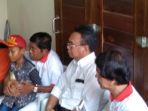 idrus-marham-sambangi-rumah-duka-bripka-denny-setiadi_20180510_123218.jpg