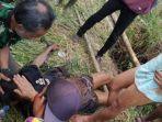 ijang-39-warga-kampung-sampalan-desa-langkap-jaya-kecamatan-simpenan-saat-dievak.jpg